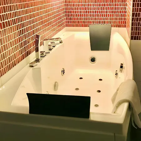 Club Luxury W Sauna Jacuzzi Free Parking Lejlighed Tampere